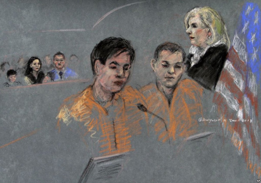 Диас Кадырбаев и Азамат Тажаяков в зале суда
