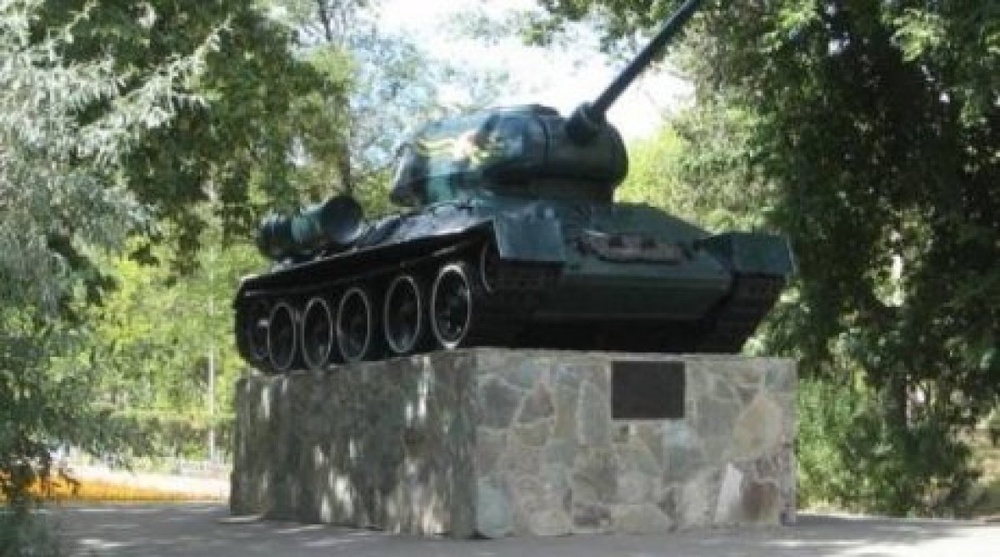 Танк Т-34 в сквере Ветеранов. Фото: turistpavl.ucoz.ru