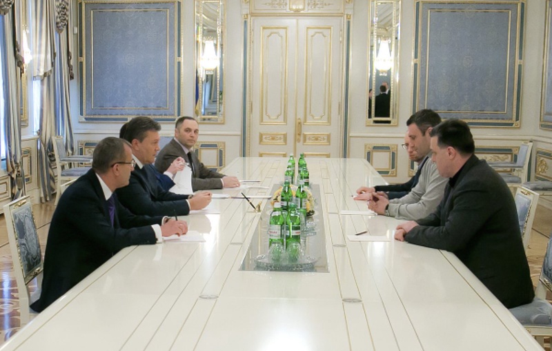 Встреча Виктора Януковича с лидерами оппозиционных парламентских фракций, 23 января 2014. Фото ©РИА Новости