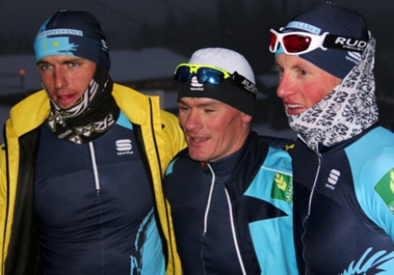 Николай Чеботько (в центре) побежит спринт на Олимпиаде в Сочи. Фото с сайта ski.wmsite.ru