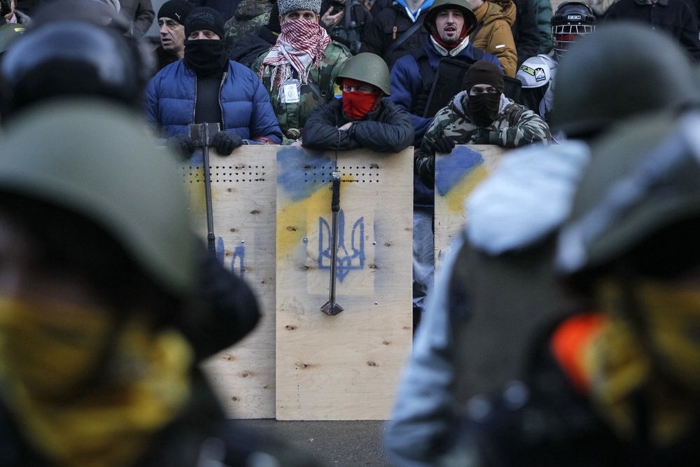 Антиправительственные протестующие в Киеве. ©REUTERS