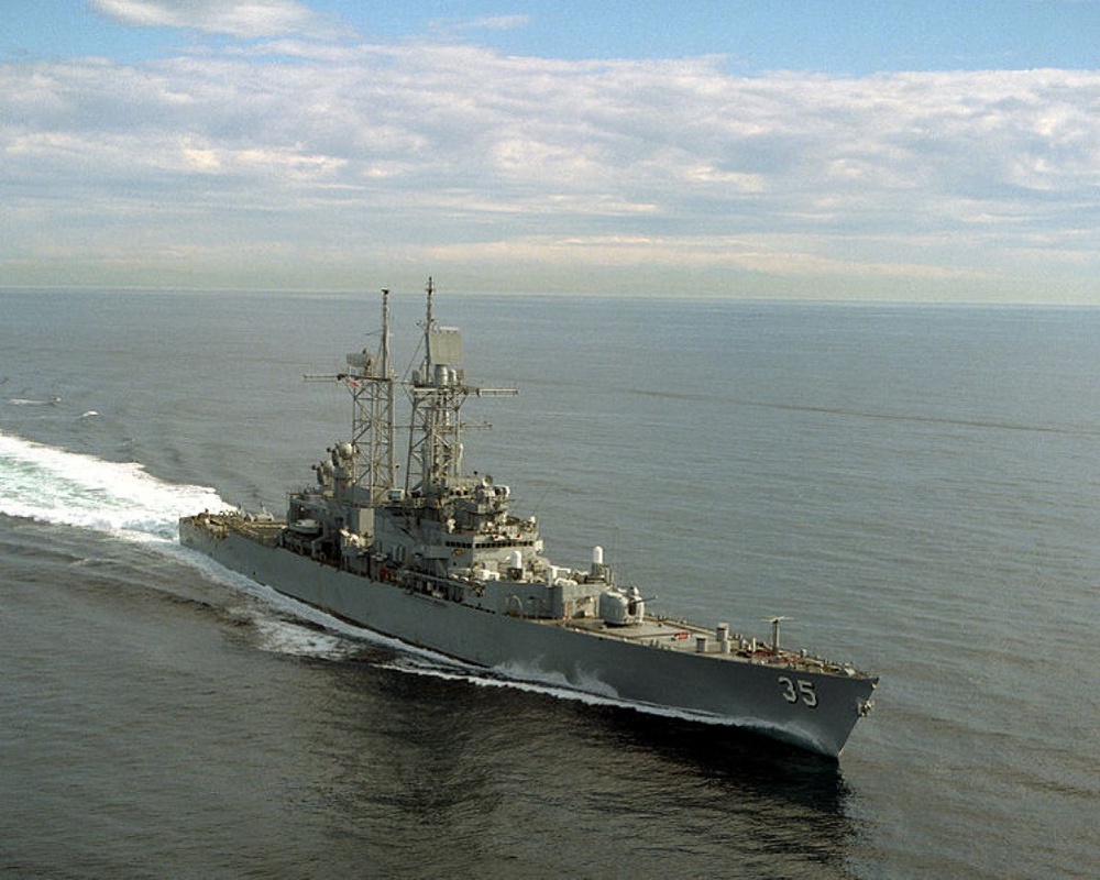 Эсминец USS Truxtun. Фото из "Википедии"
