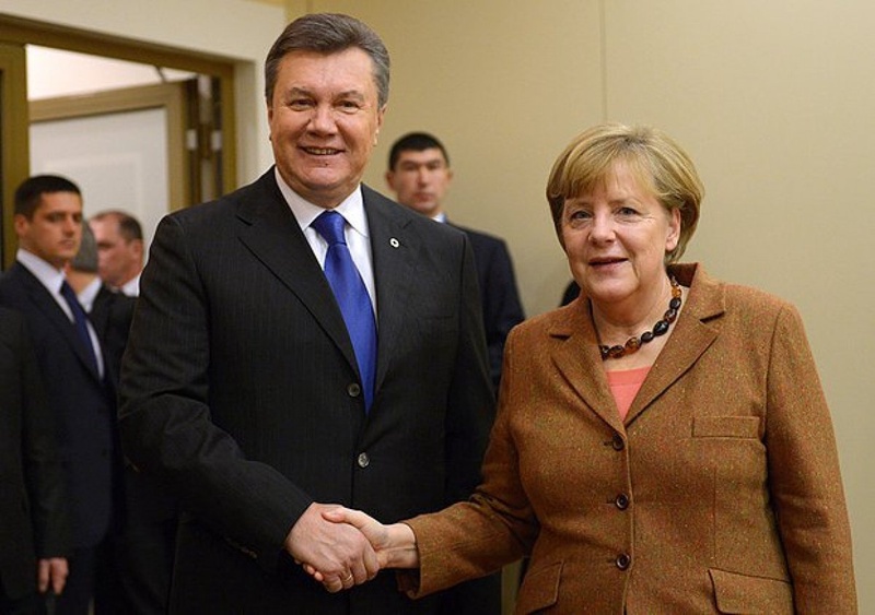 Виктор Янукович и Ангела Меркель. Фото с сайта lb.ua 