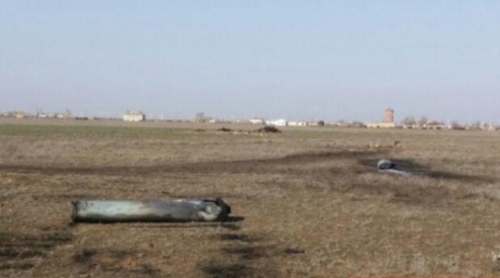 Фрагмент российской ракеты рядом с поселком Шунгай. ©<a href="http://www.uralskweek.kz" target="_blank">uralskweek.kz</a>