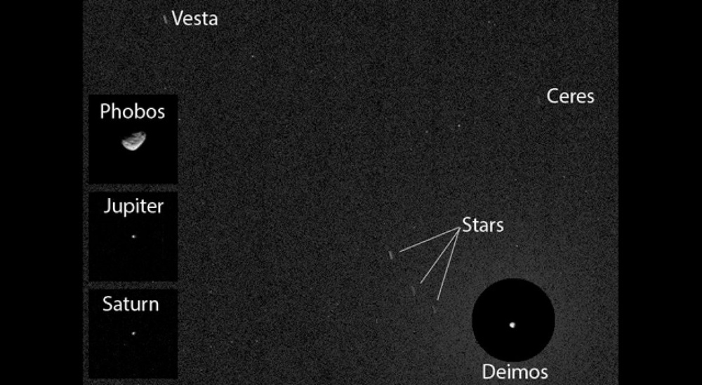 Кроме Весты и Цереры камера марсохода запечатлела спутники Марса Деймос и Фобос, а также Юпитер и Сатурн. © NASA
