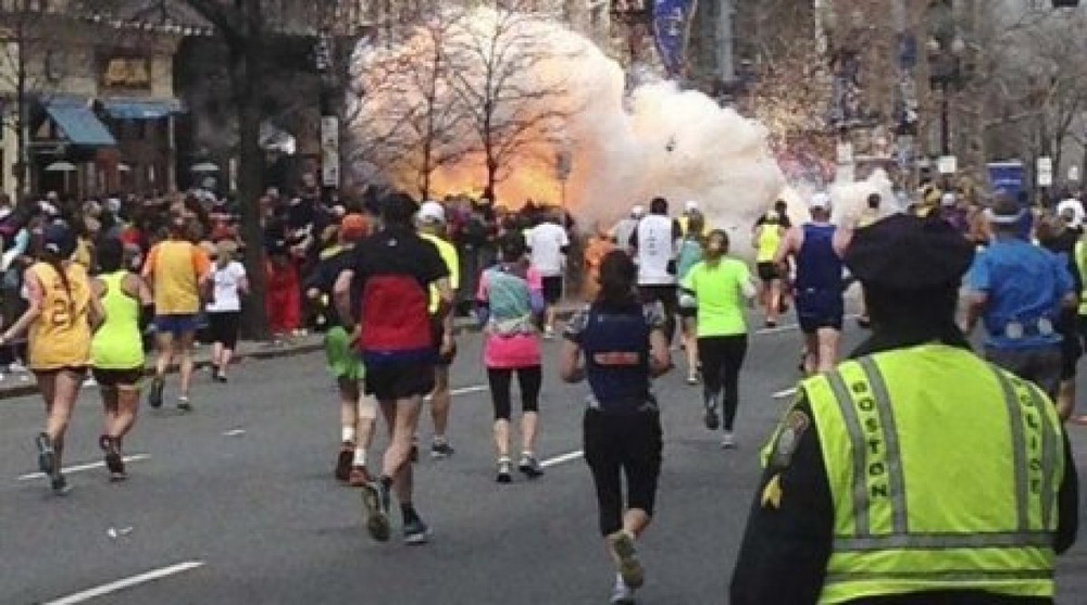 Взрывы на Бостонском марафоне. Фото ©REUTERS