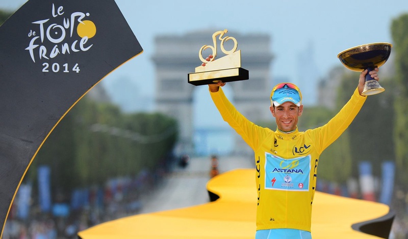 Винченцо Нибали стал победителем "Тур де Франс" в генеральной классификации. ©REUTERS