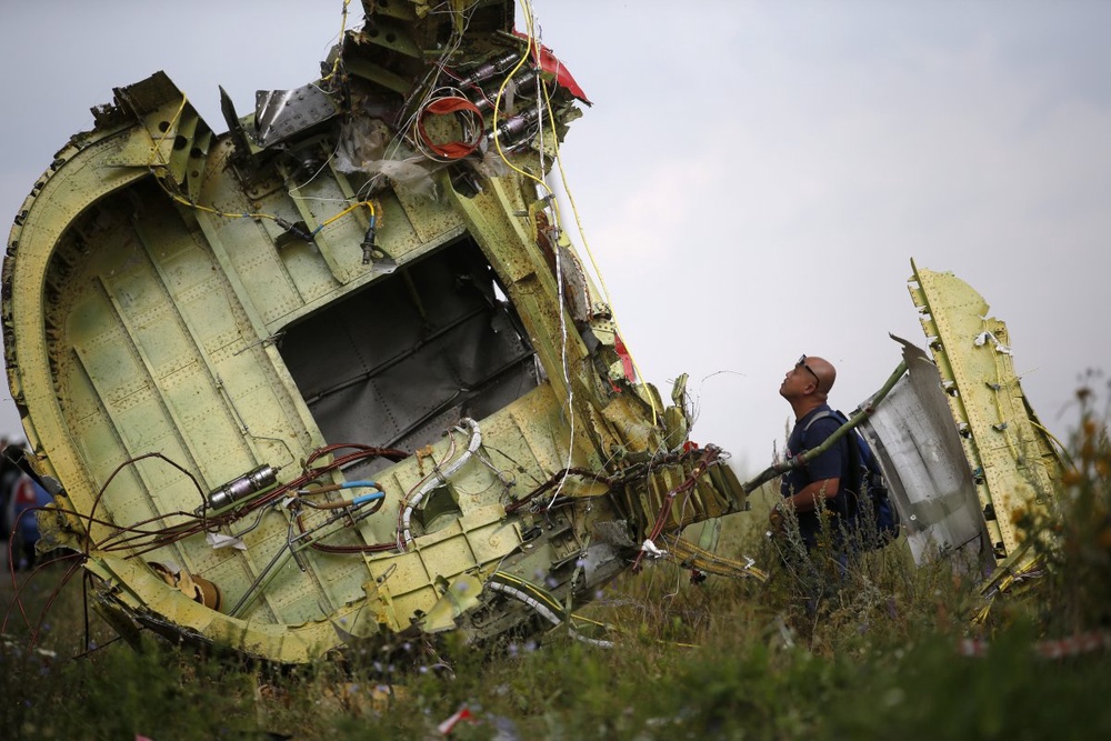 Обломки малайзийского самолета. ©REUTERS