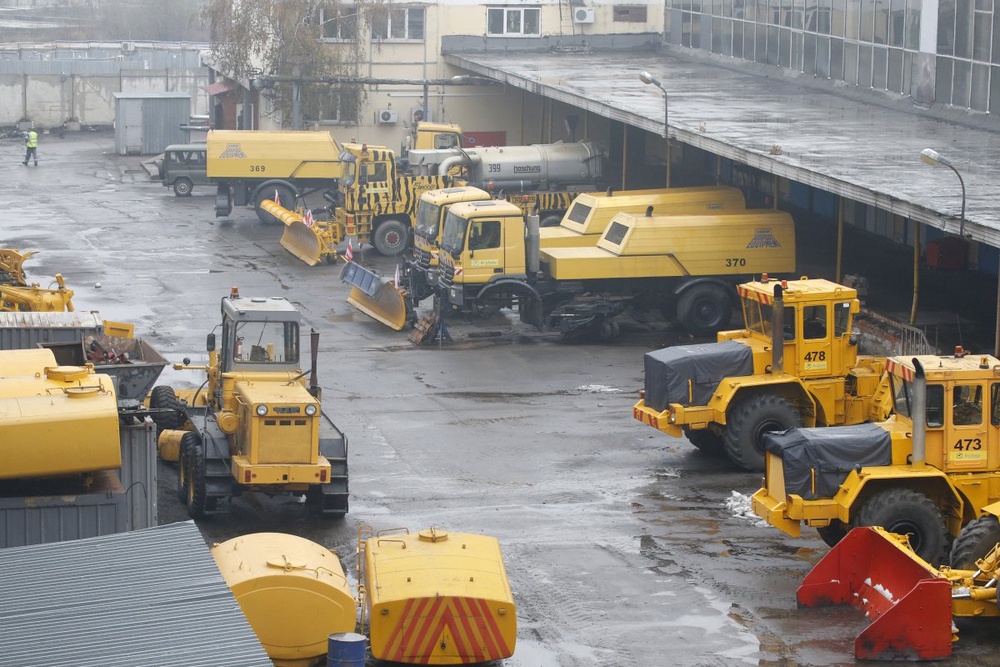 Снегоуборочная техника в аэропорту "Внуково". ©REUTERS