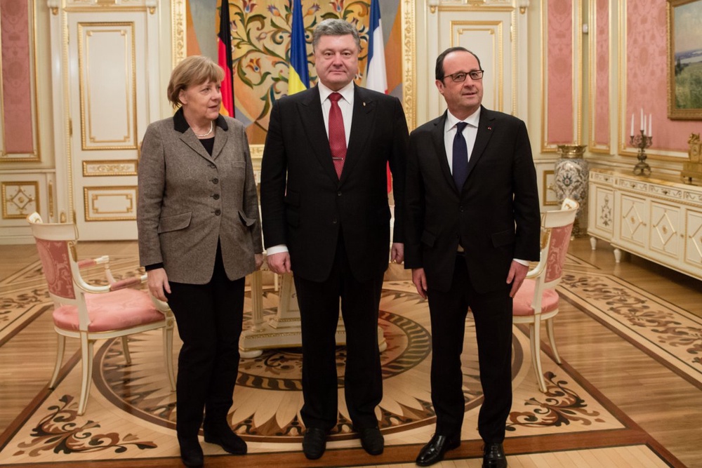 Ангела Меркель, Петр Порошенко и Франсуа Олланд. Фото пресс-службы президента Украины