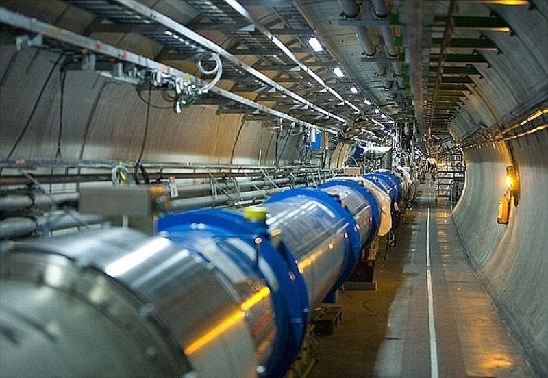 Большой адронный коллайдер после модернизации вдвое увеличил энергию разгона частиц. © nytimes.com