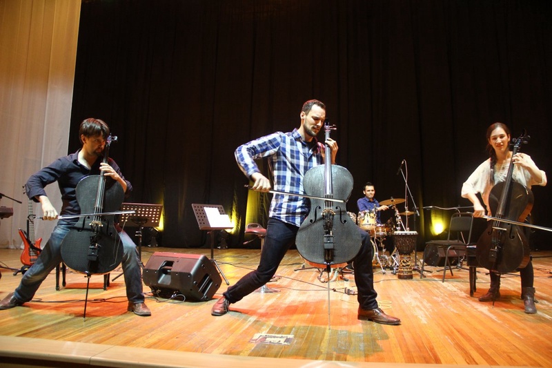 Рок-виолончелисты Break of Reality на сцене филармонии в Алматы
