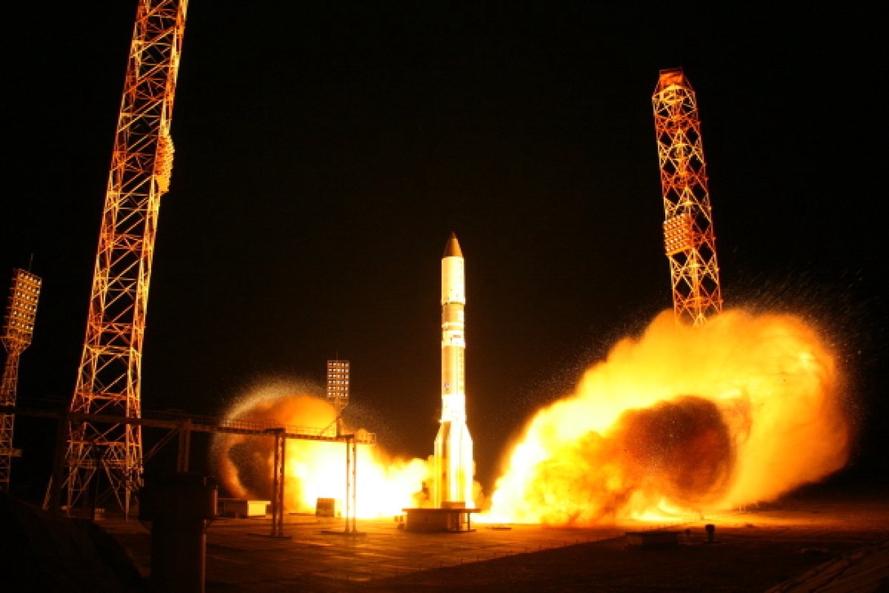 Старт ракеты-носителя "Протон-М". Фото © РИА Новости