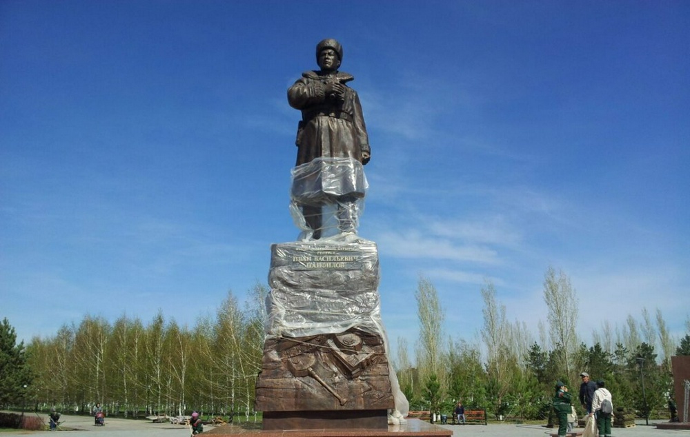 Памятник Панфилову. Фото Tengrinews.kz 