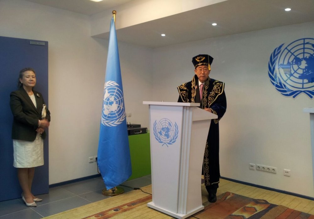Пан Ги Мун с супругой на церемонии открытия нового здания представительства ООН в РК. Фото Tengrinews.kz