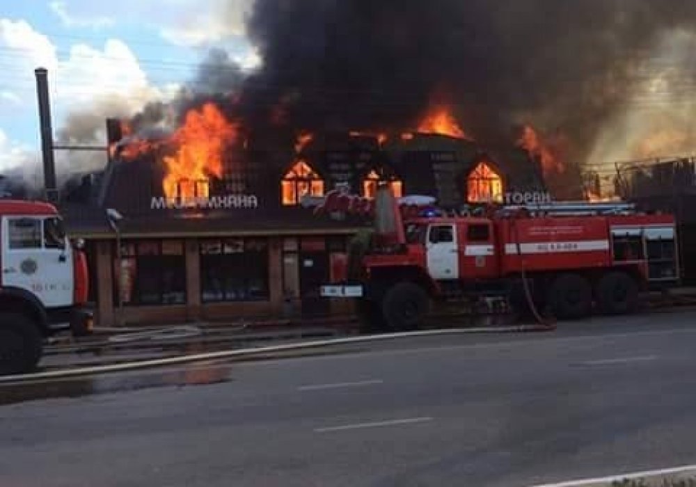Пожар в ресторане "Ланселот". ©Понтий Пилат/facebook.com