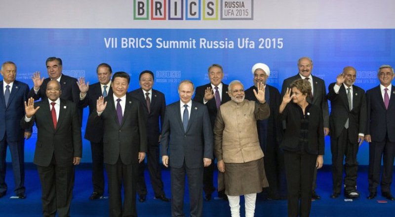Лидеры стран на саммите БРИКС в Уфе. © brics2015.ru