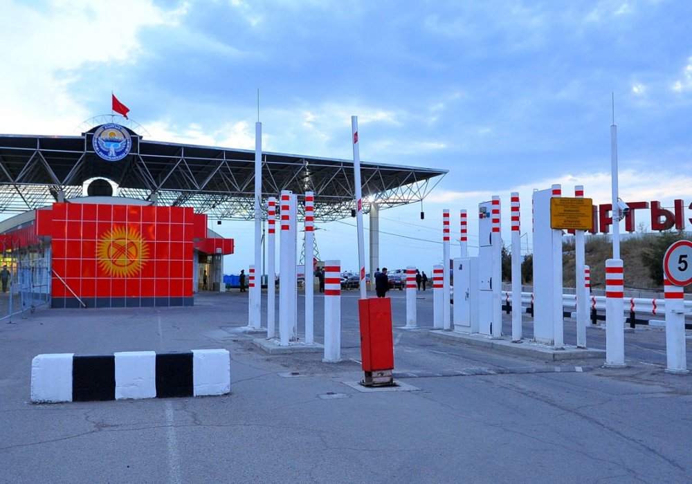 Пункт пограничного контроля. Фото пресс-службы правительства Кыргызстана