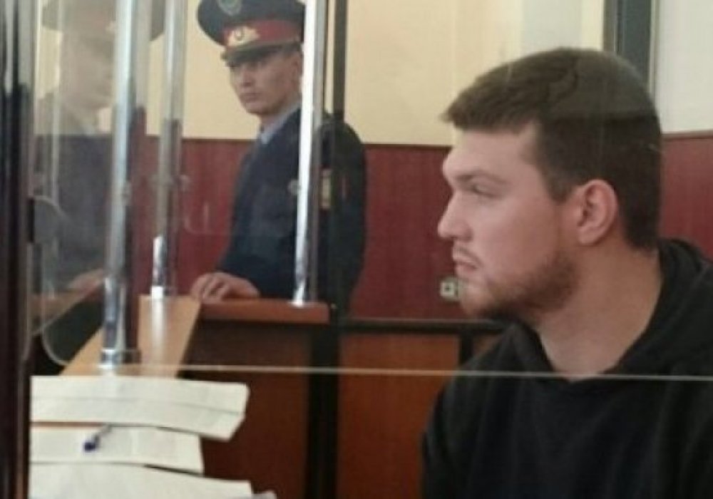 Александр Кузнецов в зале суда. Фото ©Tengrinews.kz