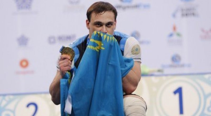 Фото с сайта Федерации тяжелой атлетики Казахстана