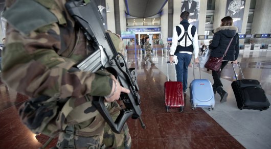 Французские военные оцепили один из терминалов аэропорта Ниццы