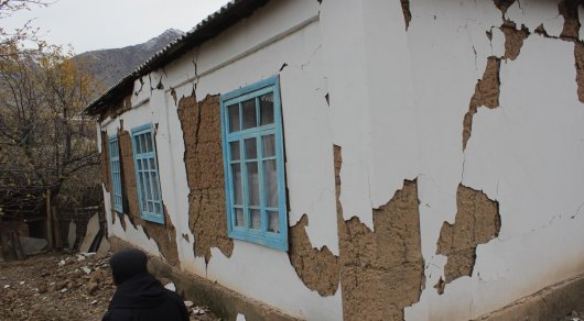 Последствия землетрясения в Кыргызстане: Повреждены 270 домов и соцобъектов