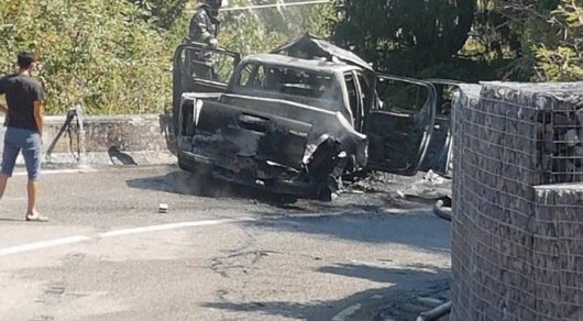 Автомобиль сгорел после взрыва газового баллона в Алматы