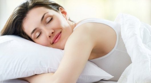 Ученые рассказали, сколько надо спать для снижения риска ожирения