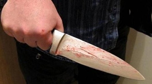 Полицейский 4 раза ударивший ножом сельчанина отделался штрафом в Павлодаре