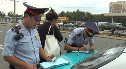 Полиция Алматы начала охоту за нарушителями правил парковки и пешеходами-