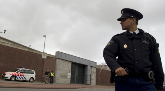 Неизвестный захватил заложников в здании радиостанции в Нидерландах