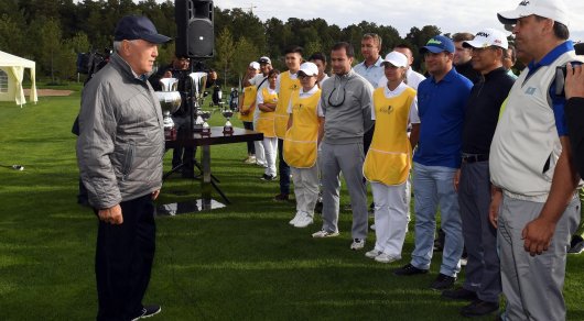 Назарбаев открыл гольф-клуб 