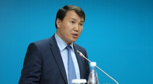 Шпекбаев раскритиковал чиновников за очереди на границе