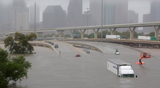 В 100 миллиардов долларов обойдется Техасу ураган "Харви"