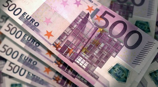 Евро продают в обменниках по 405 тенге