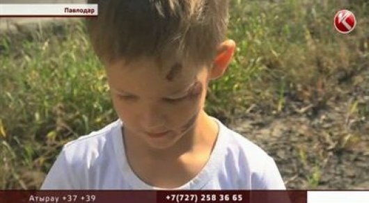 Был не в духе. Мужчина в Павлодаре швырнул ребенка на бетонную плиту