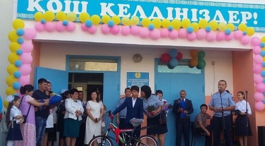 11-летнему школьнику, спасшему от насильника девочку в Актау, подарили велосипед