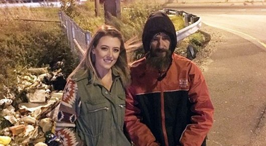 Бездомный помог девушке, а она собрала для него $300 тыс