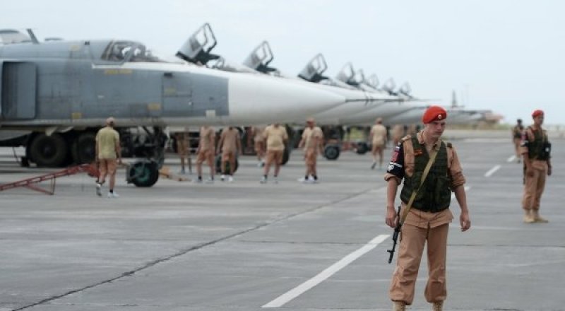 Российские военнослужащие на авиабазе "Хмеймим" в Сирии. Фото ©РИА Новости