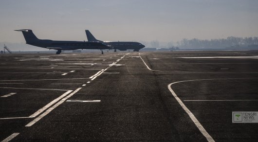 Метель в Астане: аэропорт закрыт, дома остались без света