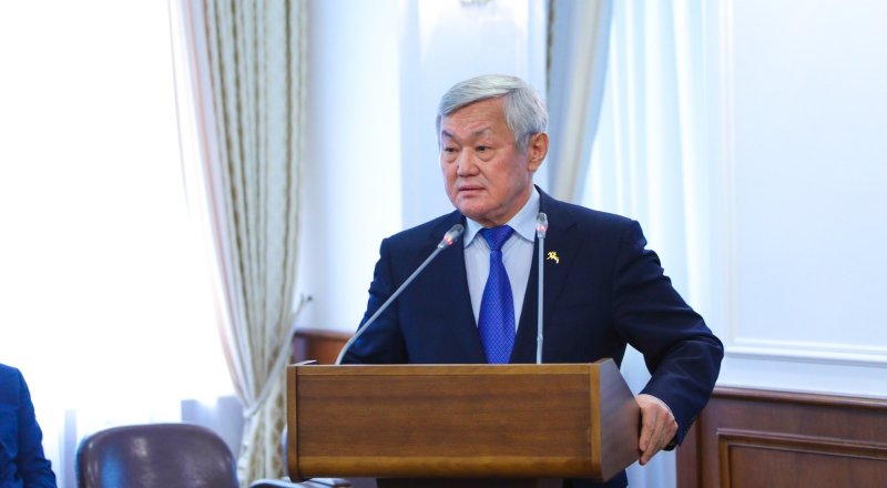Бердибек Сапарбаев, министр труда и соцзащиты населения.  Фото:primeminister.kz 