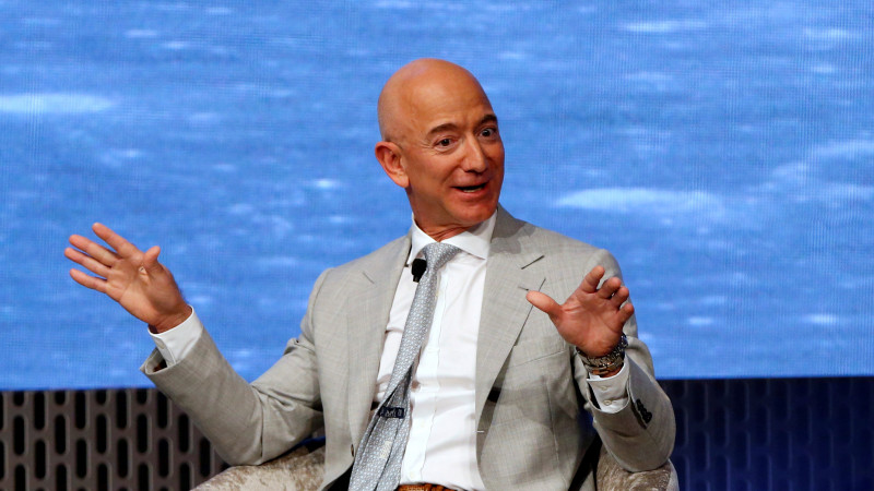 Состояние основателя Amazon достигло $200 млрд — он установил мировой рекорд
