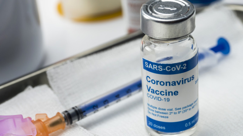 Эффективность американской вакцины от коронавируса оценили практически в 95%