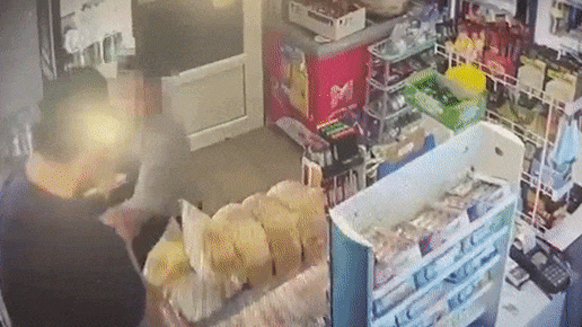 Избили Продавцы В Магазине