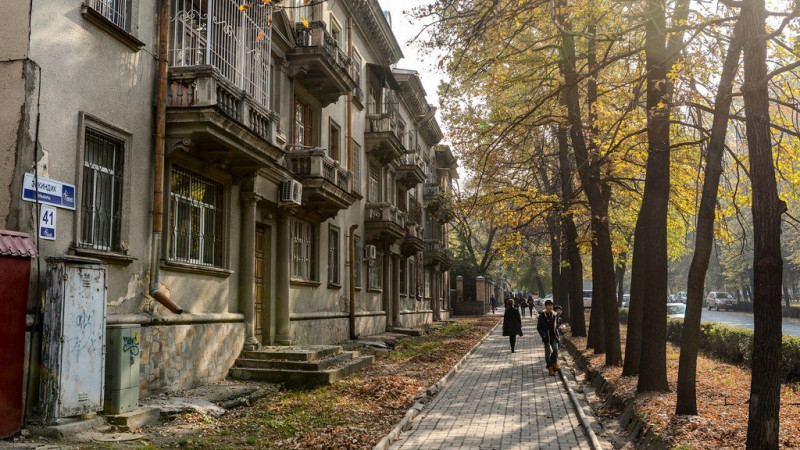 Улица в Бишкеке. © Wikiway