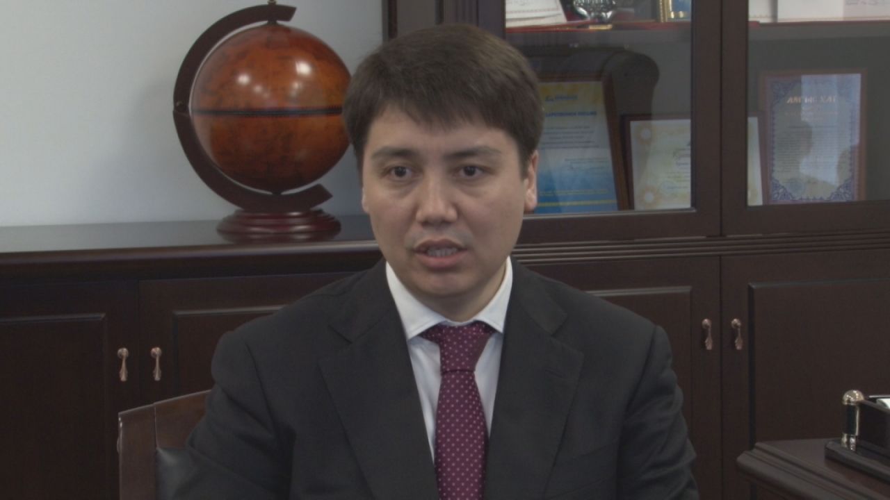 Абденов прокомментировал инцидент с яйцами