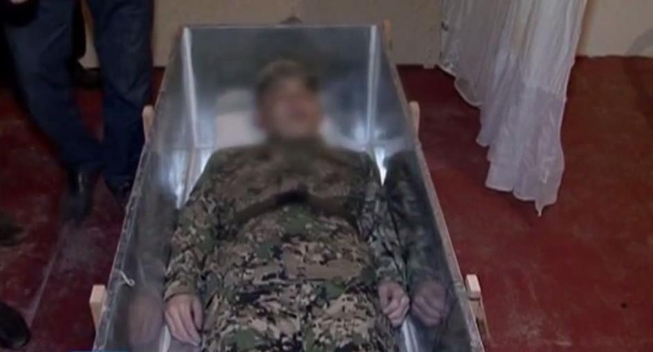 Родные погибшего в Актау солдата едва не растерзали подполковника