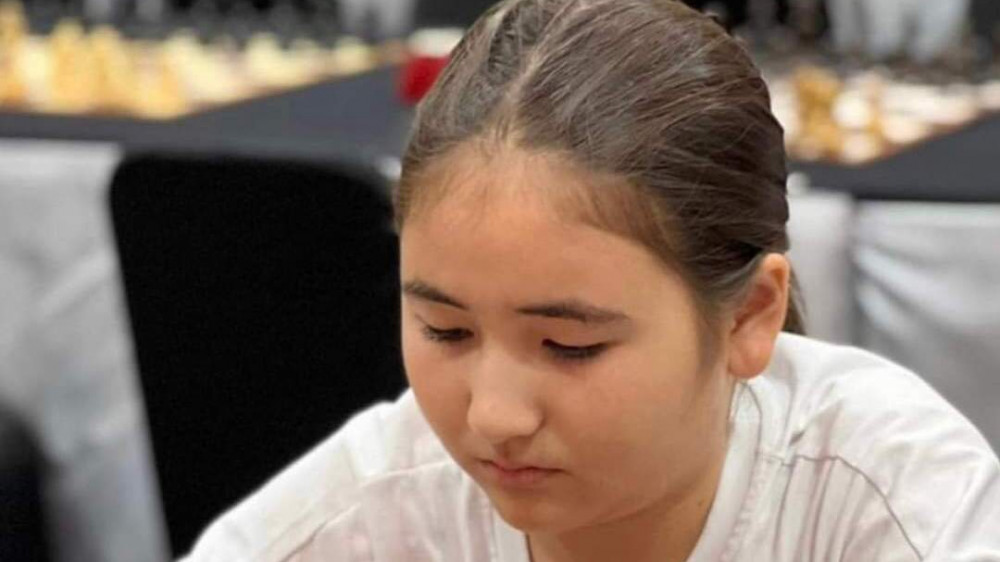 14-летняя казахстанка Зарина Нургалиева стала трехкратной чемпионкой мира по шахматам