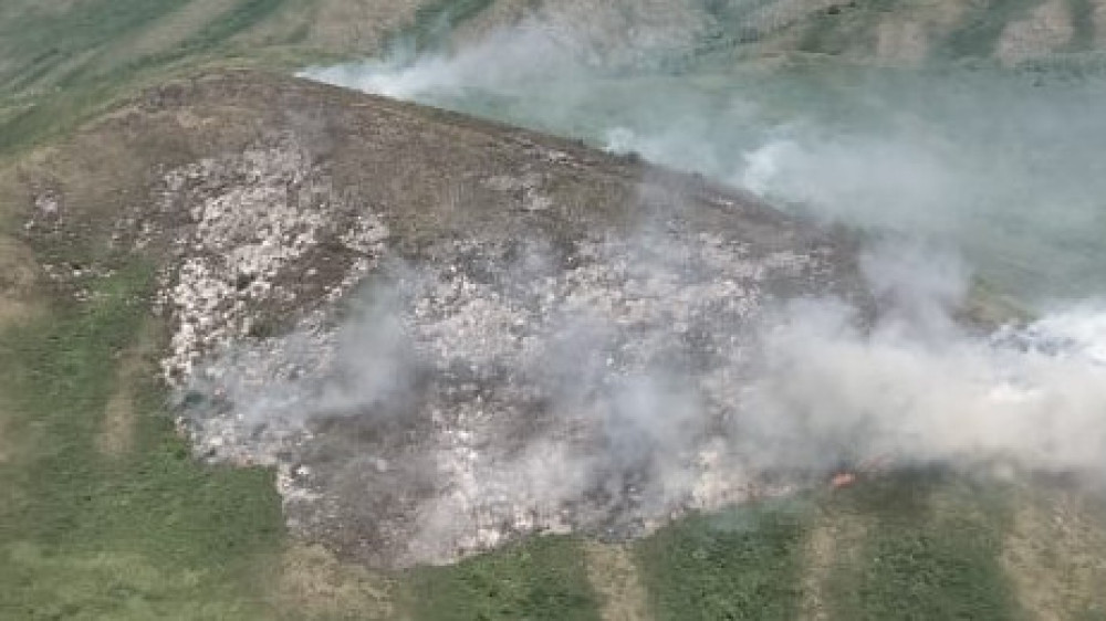 Природный пожар в ВКО тушат более 100 человек