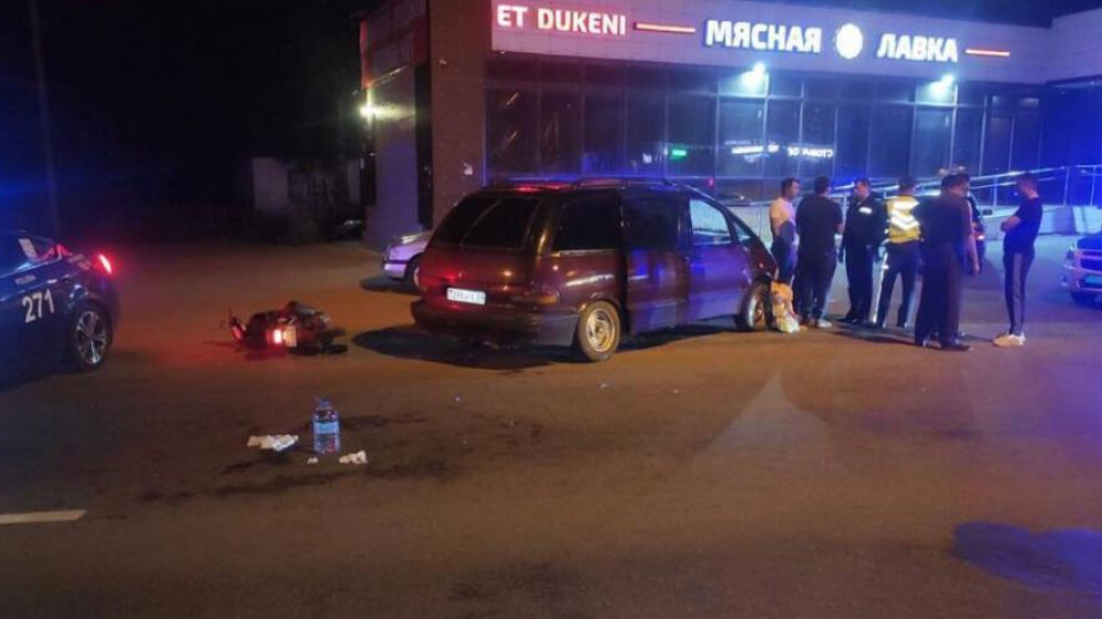 Два человека пострадали в ДТП со скутером в Акмолинской области